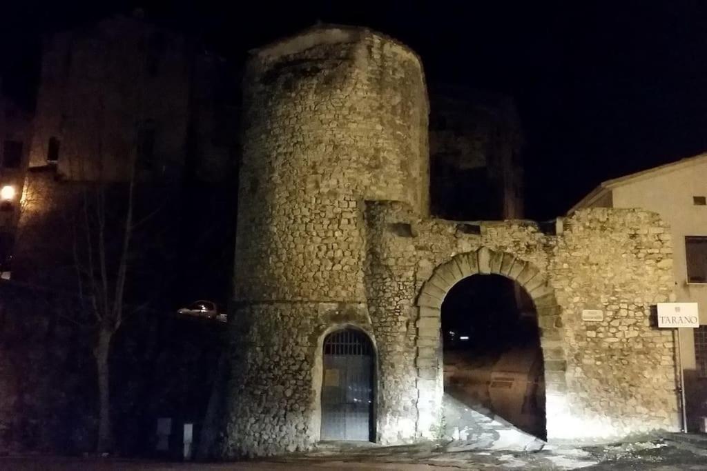 Casa In Antico Borgo Medievale A Tarano Ri, Via Giacomo Leopardi, 15 Villa Екстериор снимка