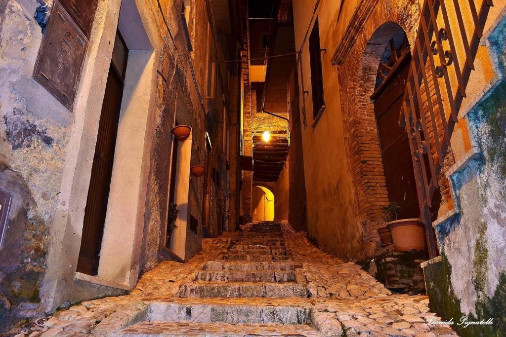 Casa In Antico Borgo Medievale A Tarano Ri, Via Giacomo Leopardi, 15 Villa Екстериор снимка