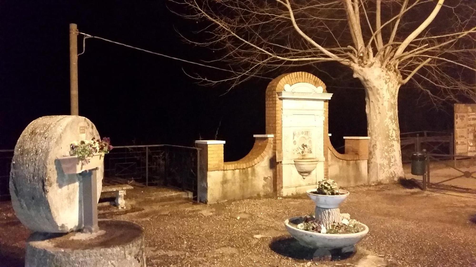 Casa In Antico Borgo Medievale A Tarano Ri, Via Giacomo Leopardi, 15 Villa Екстериор снимка